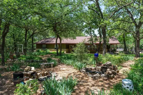 226 Highland Dr, Decatur, TX 76234