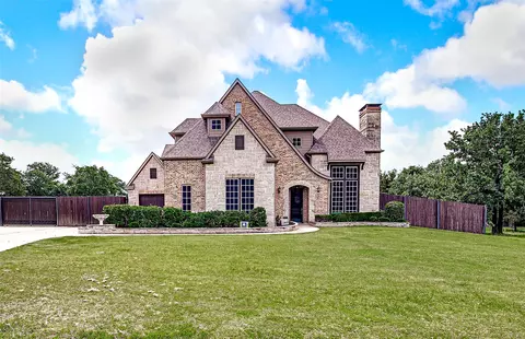 7380 Hinton Dr, Mansfield, TX 76063