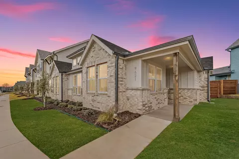 9621 Thorncrown Ln, Fort Worth, TX 76179