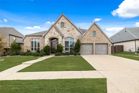 1128 Lake Hills Trl, Roanoke, TX 76262