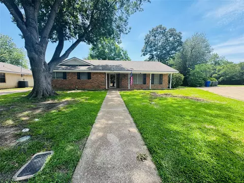 5708 Lakemont Cir, Waco, TX 76710