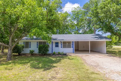 704 N Sixth St, Bangs, TX 76823