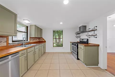Kitchen - 306 N Bordon St, Lorena, TX 76655 photo 1 of 4
