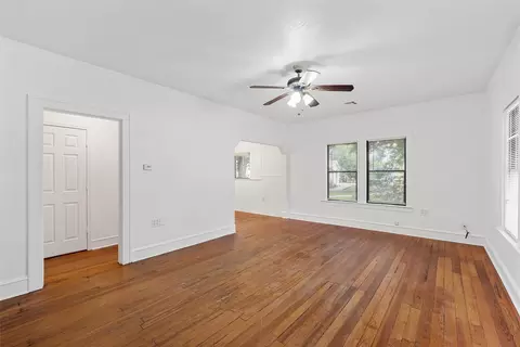 Living - 306 N Bordon St, Lorena, TX 76655 photo 1 of 3