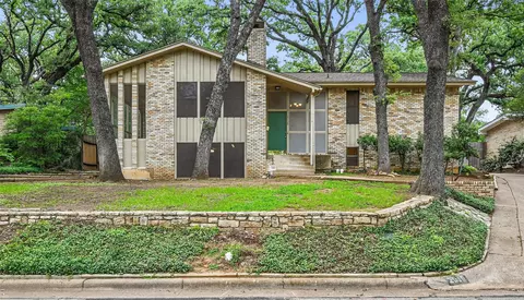 2015 Mill Creek Dr, Arlington, TX 76010