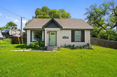 4104 Meandering Ct, Lakeside, TX 76135