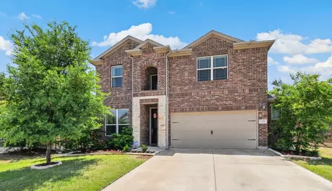 1904 Tomahawk Trl, Aubrey, TX 76227