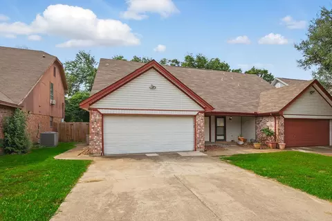 7710 Sable Ln, North Richland Hills, TX 76182