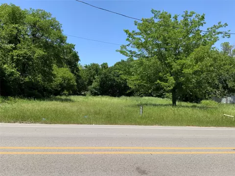 302 W Sherman St, Chico, TX 76431