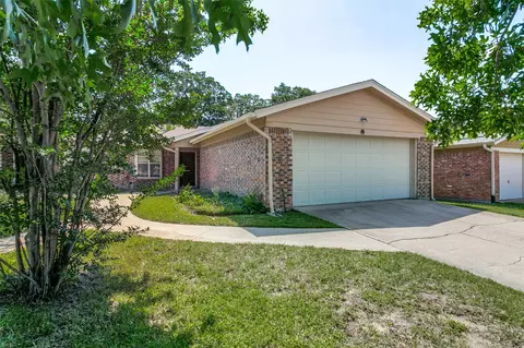 508 Billie Ruth Ln, Hurst, TX 76053