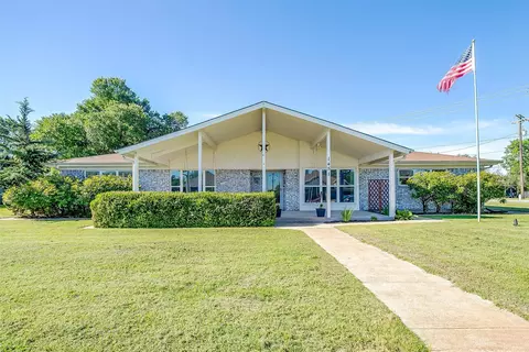 1451 Vine St, Weatherford, TX 76086