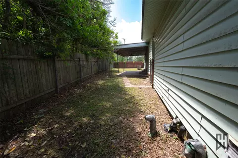 Exterior - 440 Pine St, Minden, LA 71055 photo 4 of 6