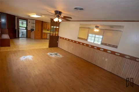 Living - 440 Pine St, Minden, LA 71055 photo 1 of 3
