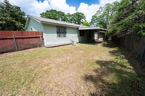Exterior - 440 Pine St, Minden, LA 71055 photo 5 of 6