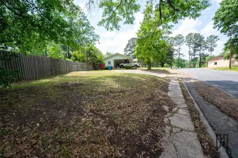 Exterior - 440 Pine St, Minden, LA 71055 photo 2 of 6