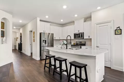 10928 Gold Pan Trl, Aubrey, TX 76227