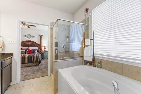 Bath - 10805 Aurora Dr, Waco, TX 76708 photo 1 of 2