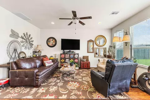 Living - 10805 Aurora Dr, Waco, TX 76708 photo 2 of 3