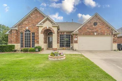5104 Swainsons Hawk Ln, Grand Prairie, TX 75052