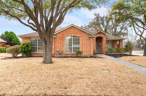 5901 Fox Dr, The Colony, TX 75056