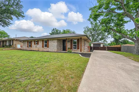 1632 Pecan Park Dr, Arlington, TX 76012