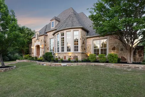8620 Canyon Xing, Lantana, TX 76226