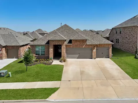 924 Robin Rd, Celina, TX 75009