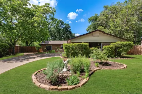 2604 Brentwood Cir, Arlington, TX 76013