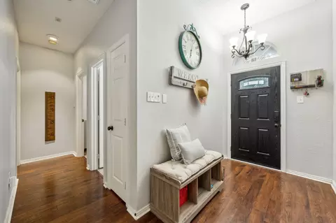 1629 Big Bend Dr, Lewisville, TX 75077