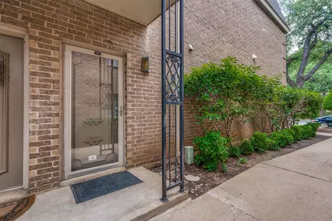 4420 Harlanwood Dr #132, Fort Worth, TX 76109