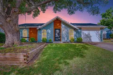 3345 Sherwood Dr, Plano, TX 75074