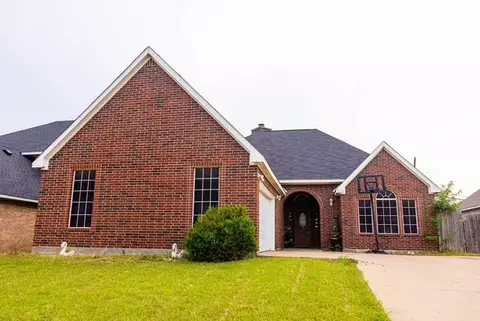 7506 Quail Springs Dr, Arlington, TX 76002