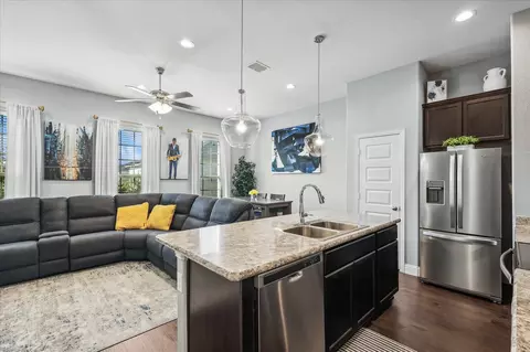 1946 Bel Air Dr, Arlington, TX 76010
