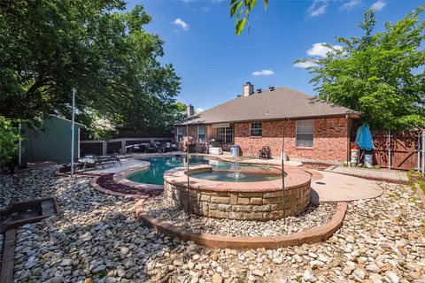 1112 Bayfield Dr, Denton, TX 76209