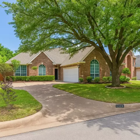 2104 Hunter Place Ln, Arlington, TX 76006