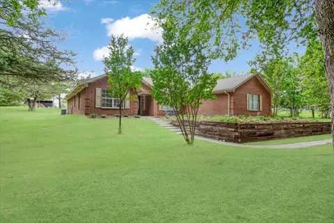 289 Cates Rd, Van Alstyne, TX 75495