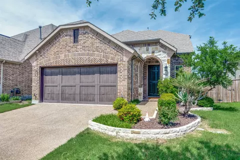 320 Palamedes St, Lewisville, TX 75056