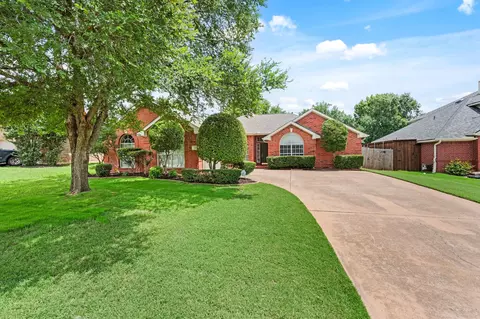 36 Cimarron Dr, Trophy Club, TX 76262