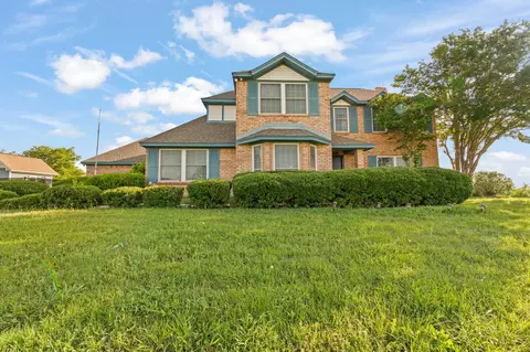 122 Clearview Ln, Fort Worth, TX 76126