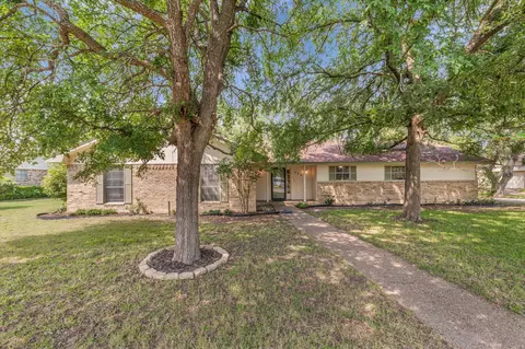206 Taos Dr, Woodway, TX 76712