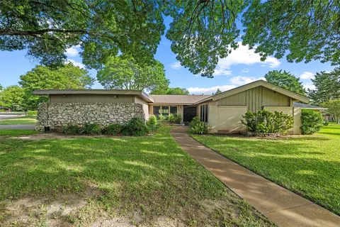 815 Middle Run, Duncanville, TX 75137