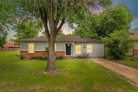 306 Hickerson St, Cedar Hill, TX 75104