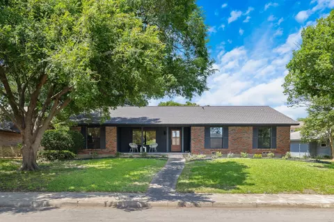 11121 Ridgemeadow Dr, Dallas, TX 75218