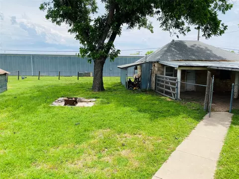 607 N 1st, Haskell, TX 79521 photo 10