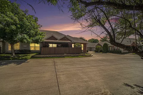3130 Camellia Rose Dr #410, Fort Worth, TX 76116
