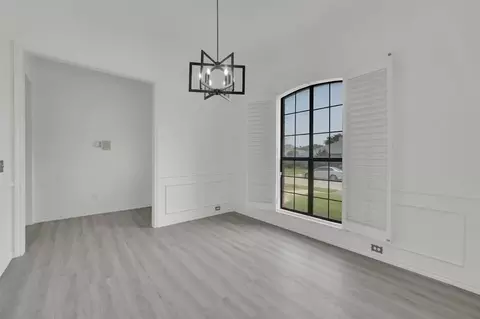 2541 Belmeade Dr, Carrollton, TX 75006