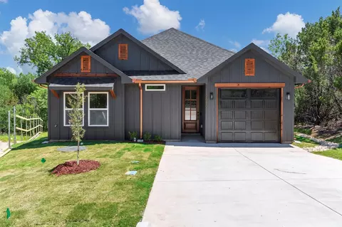 2519 Lakeridge Dr, Granbury, TX 76048