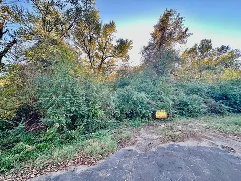 Y Cutter Circle, Gun Barrel City, TX 75156