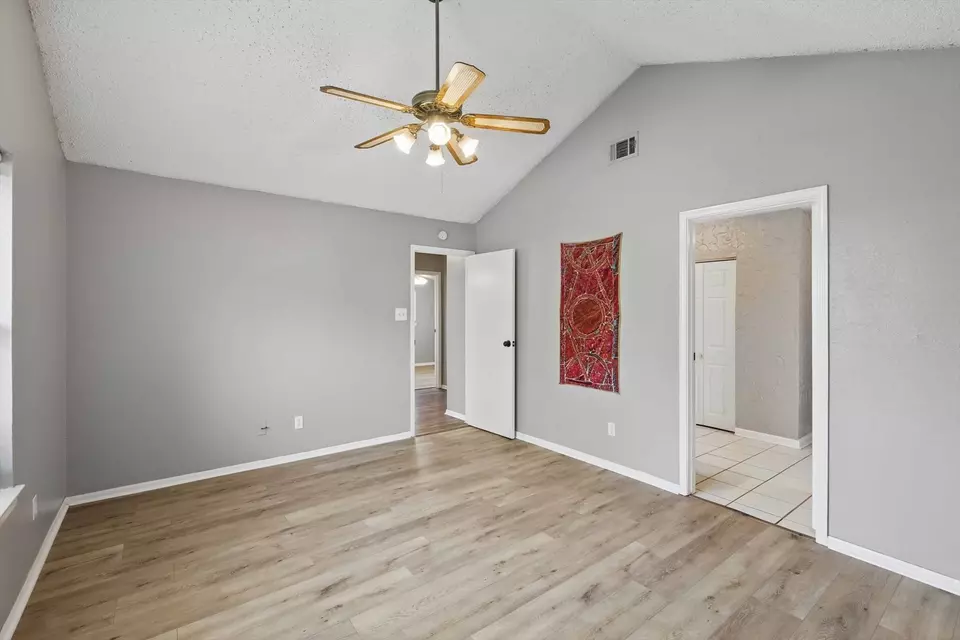  5133 Colonial Dr, Flower Mound, TX 75028 photo 14