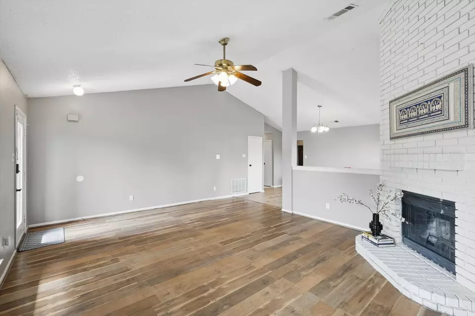  5133 Colonial Dr, Flower Mound, TX 75028 photo 8